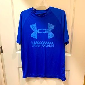 Mens Under Armour tshirt